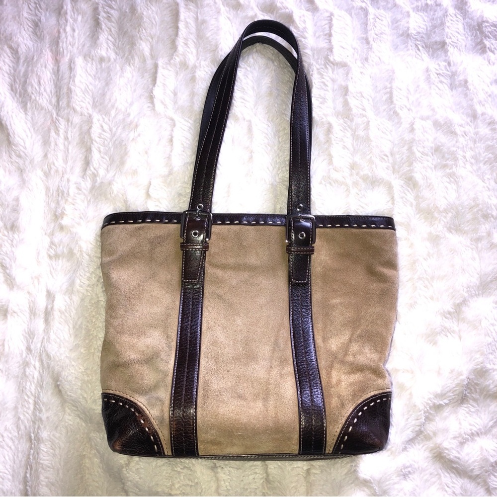 Coach Hampton suede bag. Vintage. Beautiful suede and leather.
